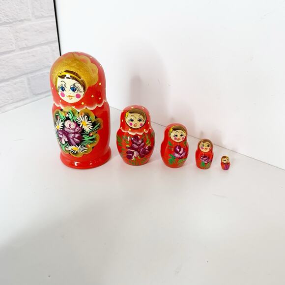 Russian Matryoshka Nesting Dolls Set of 5 Hand Painted Alexander's Winter Wreath - Picture 4 of 10
